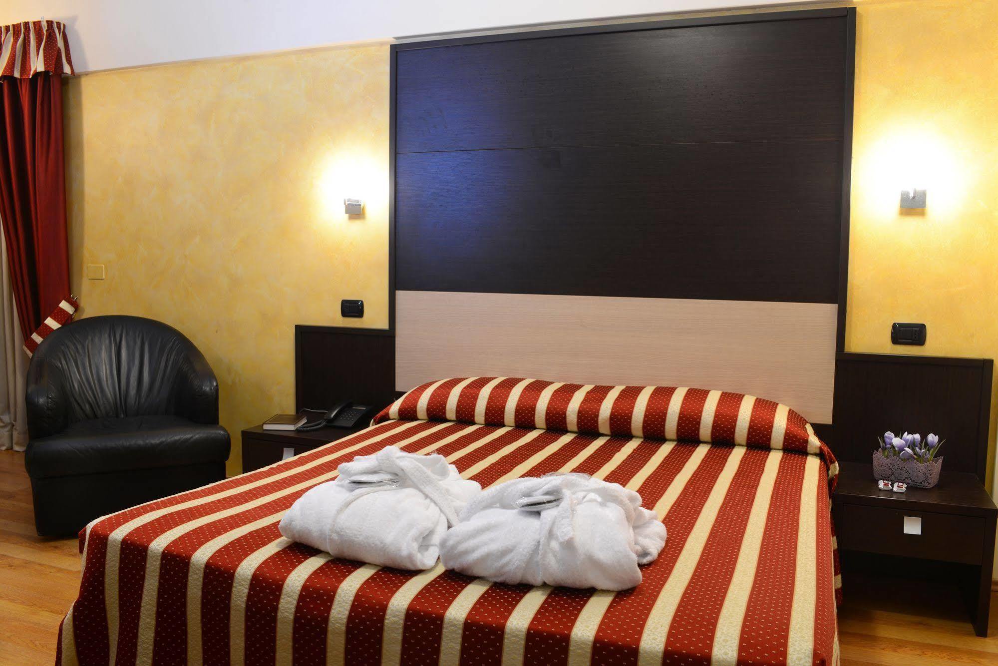 Hotel Iacone Chieti Luaran gambar
