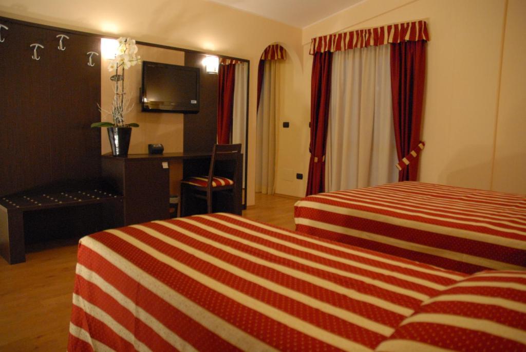 Hotel Iacone Chieti Luaran gambar
