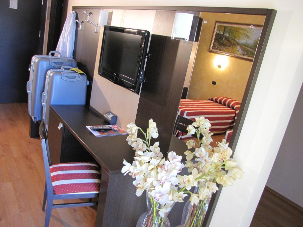Hotel Iacone Chieti Bilik gambar